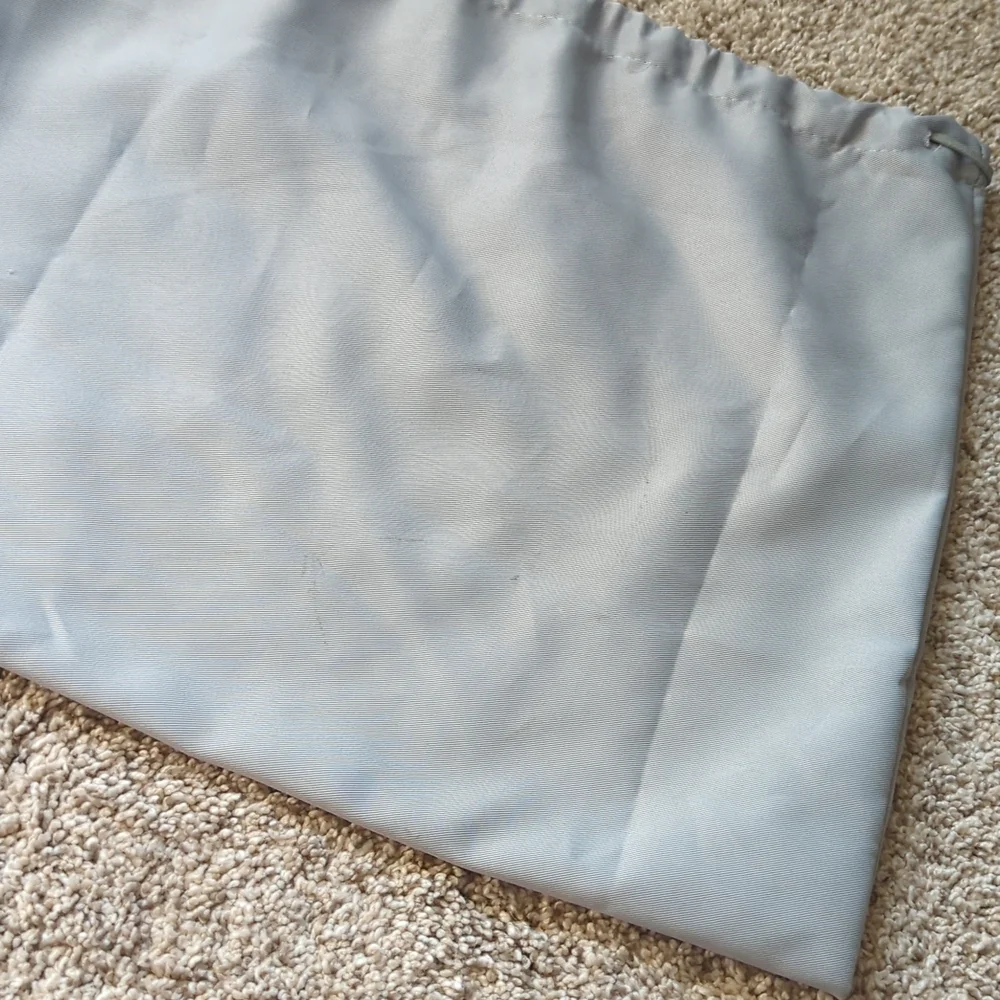 Charles & Keith Gold Buckle bag - Picture 8 of 8